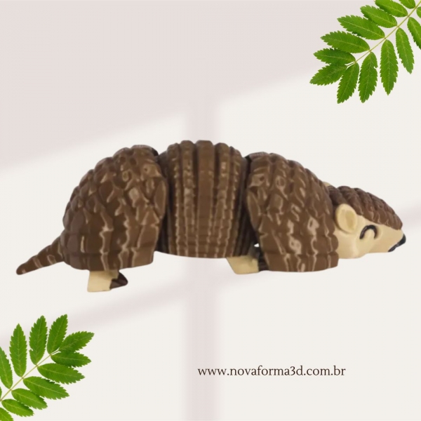 Tatu-Bola Articulado 3D Mini | 6,3 cm | Vira Bolinha